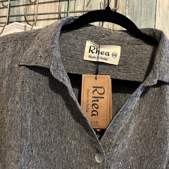 Gray Button-Up Shirt and Pant Set by Rhea L/XL - Picture 8 of 8